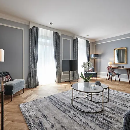 Victoria Jungfrau Grand & מלון 5*