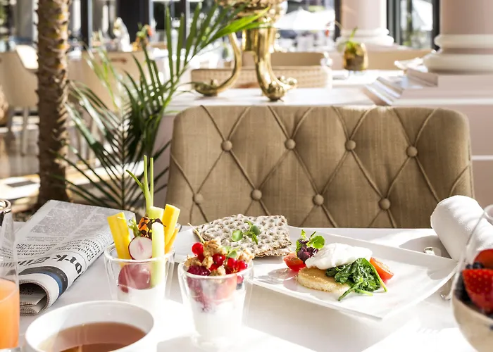 Victoria Jungfrau Grand & Отель